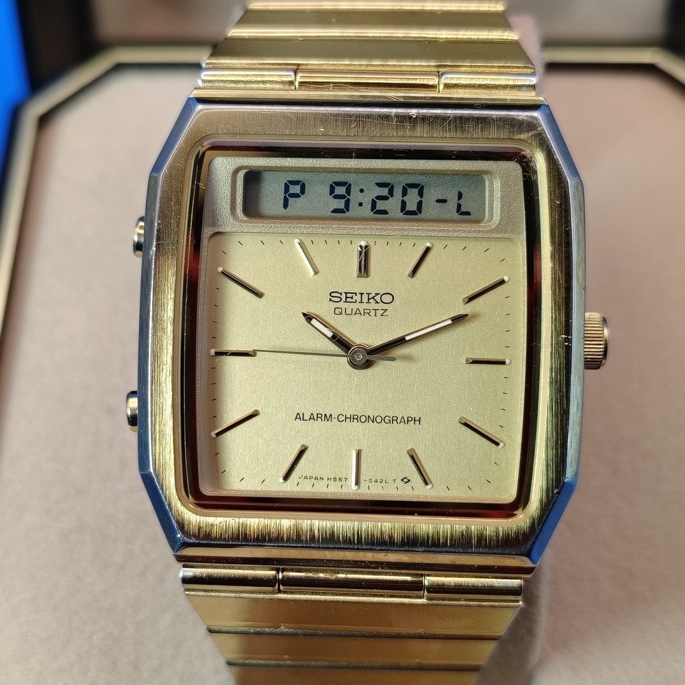 Vintage 1984 Seiko H557-5319 Ana-Digi Dual Time Chronograph Mens Quartz Watch
